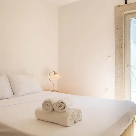 Peaceful House With A Lovely Backyard In Cesme Vakantiehuis Alaçatı
