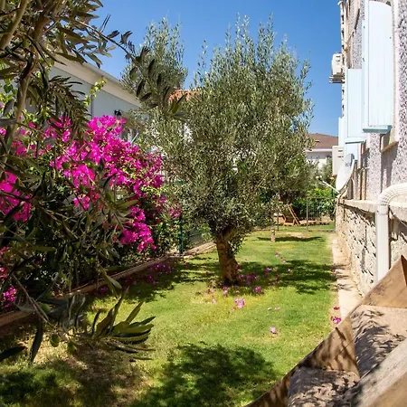 Tatil Evi Peaceful House With A Lovely Backyard In Cesme